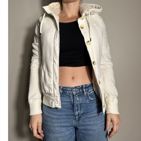 Y2K White Abercrombie Button Up Hoodie with Faux Fur - Fits Like a XS/S - Picture 2 of 8